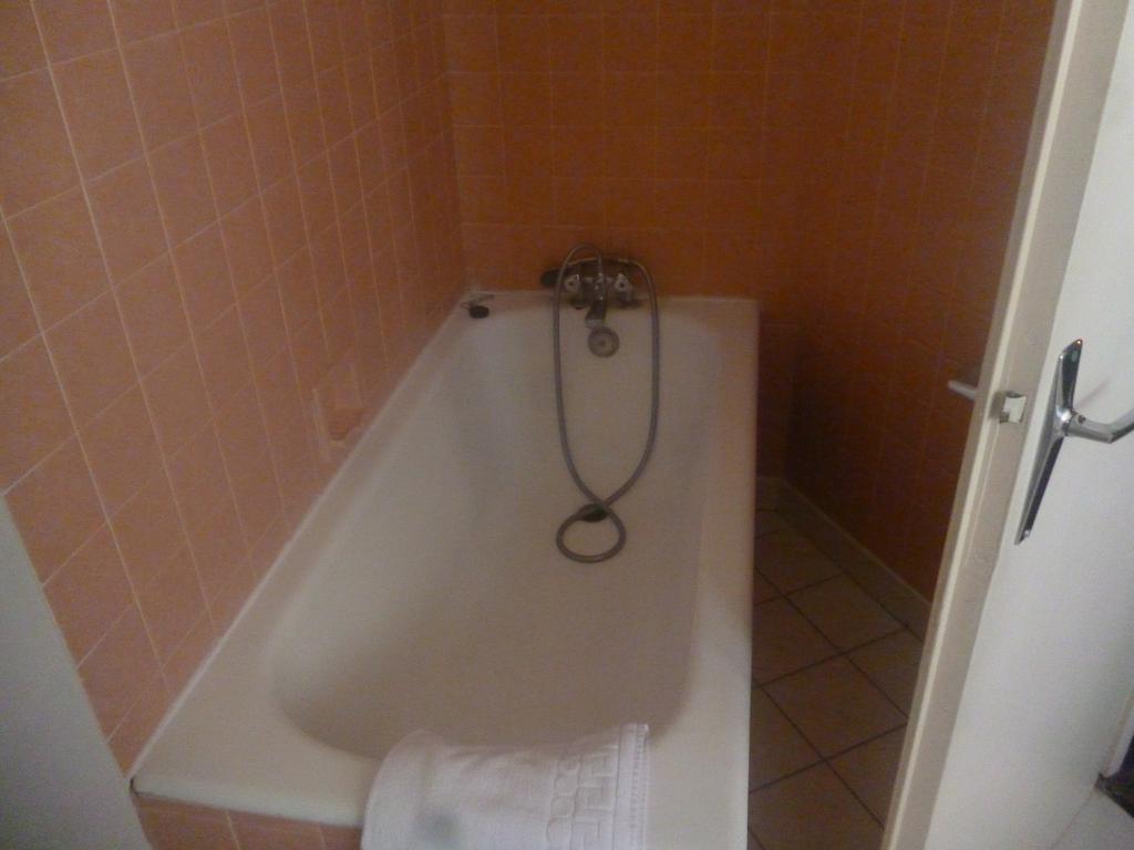 Hotel Lavalliere Croix Blanche 2*