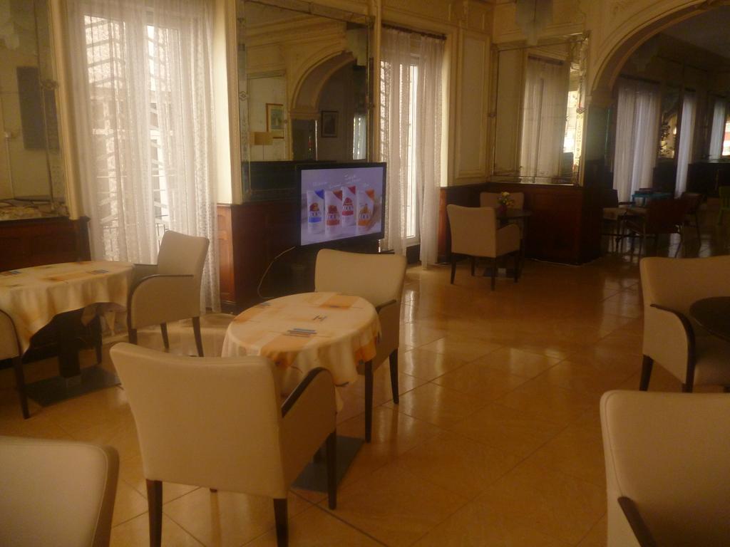 Lavalliere Croix Blanche Hotel Lourdes
