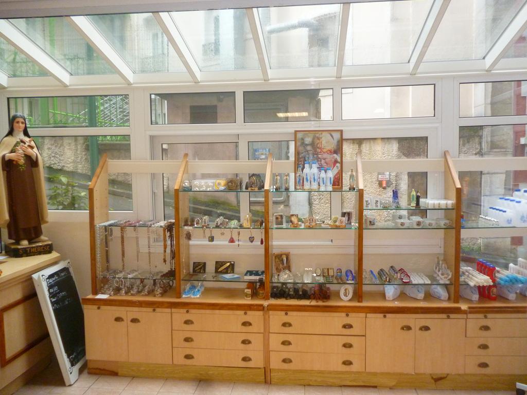 Lavalliere Croix Blanche Hotel Lourdes
